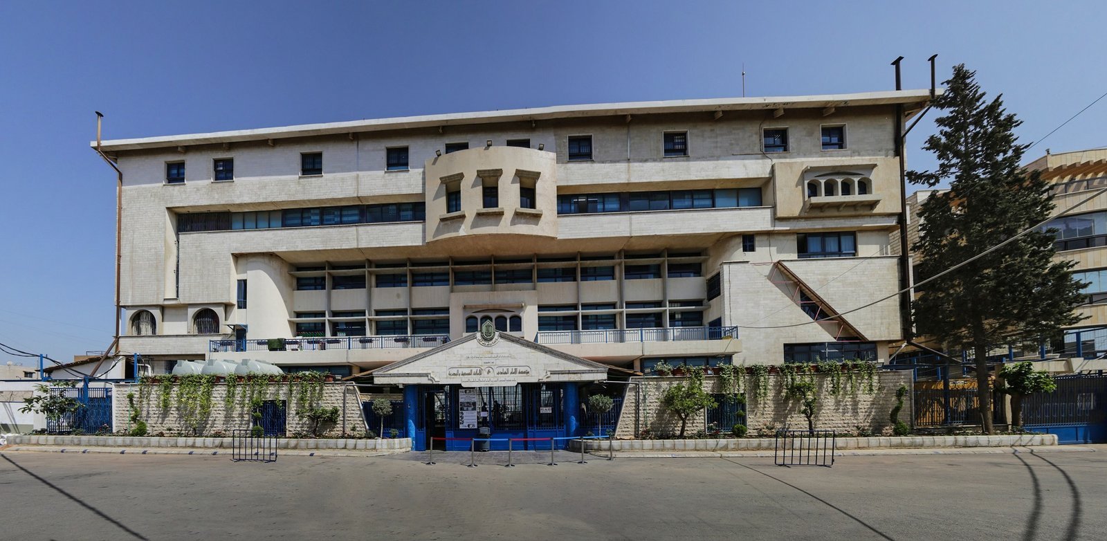 ASCII Kolor stitching | 6 pictures | Size: 12000 x 6734 | Lens: Standard | RMS: 3.01 | FOV: 161.82 x 116.05 ~ 22.97 | Projection: Planar | Color: LDR |