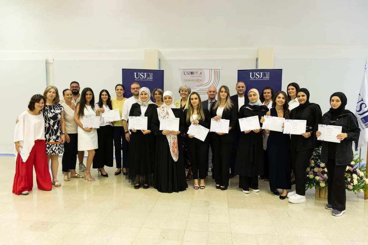 معلّمون من مدارس المبرّات يشاركون في برنامج تدريبي حول المواطنة الديمقراطية