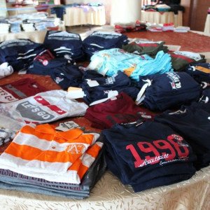 المبرّات توزّع كسوة العيد و العيدية على 4600 يتيم ومحتاج