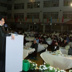 فضل الله في إفطار مبرة الإمام الخوئي:مواجهة الفساد لا تتم بالاستنسابية