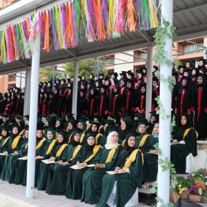 ثانوية الإمام الجواد تكرم طلابها الناجحين والمتفوقين