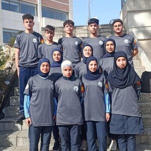 طلاب من ثانوية الإمام الجواد في المباراة النهائية لمسابقة  Ambassadeurs en herbe