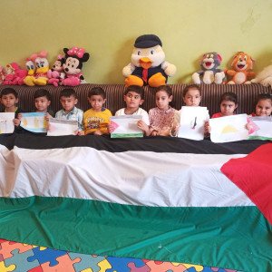 مؤسسات المبرات تنظم وقفات تضامنية دعماً للأطفال النازحين وأهاليهم