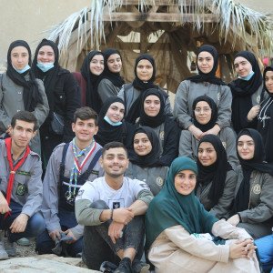 متطوّعون من المبرّات شاركون في نشاط تطوّعي في الأشرفية.