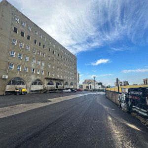 مدرسة رسول المحبة تعبّد طريقا في جبيل بدعم من المبرّات