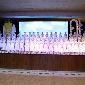 ثانوية الرحمة تكرم فتياتها اللواتي بلغن سن التكليف الشرعي