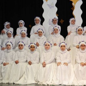 ثانوية الرحمة تكرم فتياتها اللواتي بلغن سن التكليف