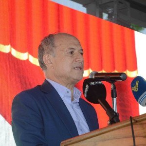 <strong>ثانويتي الإمامين الجواد والكاظم (ع) تكرّم طلابها الناجحين والمتفوقين في الشهادة الثانوية ‏</strong>