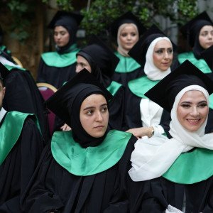 جامعة العلوم والآداب اللبنانية تحتفل بتخرّج طلابها للعام 2023-2024