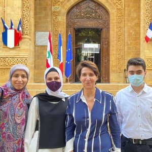 مشاركة من طلاب ثانوية الجواد في اللقاء الشبابي الذي نظمته السفارة الفرنسية