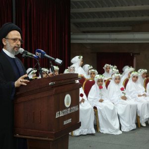 رعى حفل تكريم الفتيات المحجبات في بعلبك  / فضل الله: لقانون دولي ملزم بتجريم أي إساءة للأنبياء