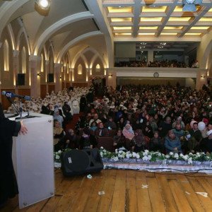 في حفل تكليف زهرات المبرات في قاعة الزهراء(ع)<br>فضل الله: بإيمان المرأة ووعيها نتجاوز التحديات ونصنع المستقبل