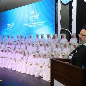 فضل الله في تكريم مكلفات في ثانوية الرحمة: مسؤوليتنا نشر العدالة في عالم يمتلئ بالظلم