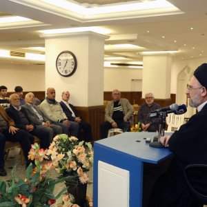 رعى حفل تخرج لدورة في القرآن الكريم فضل الله: القرآن صمام امان لسلامة المجتمعات